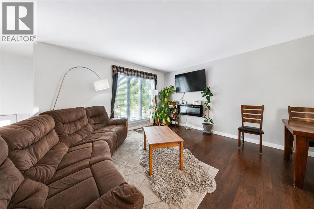 6015 50 A Street, Ponoka