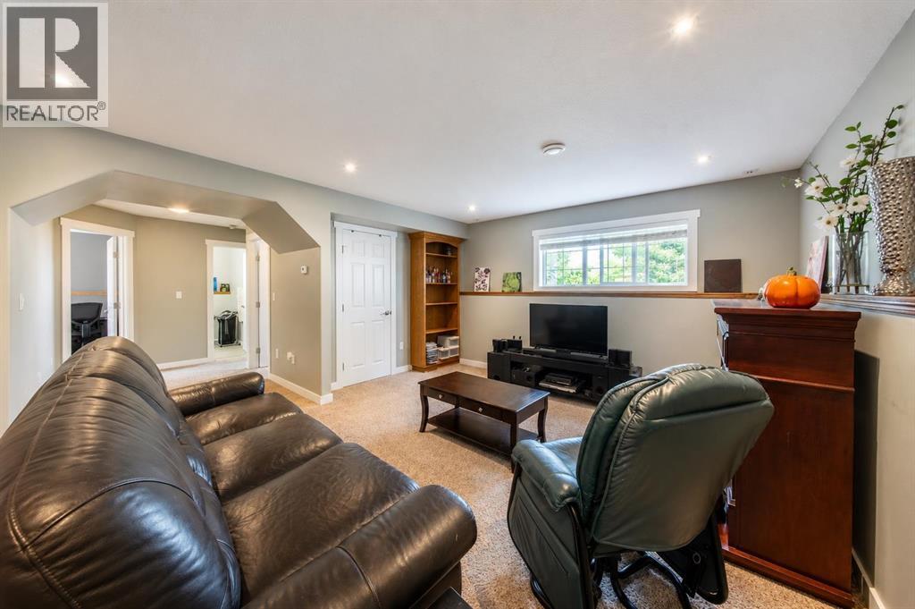 6015 50 A Street, Ponoka