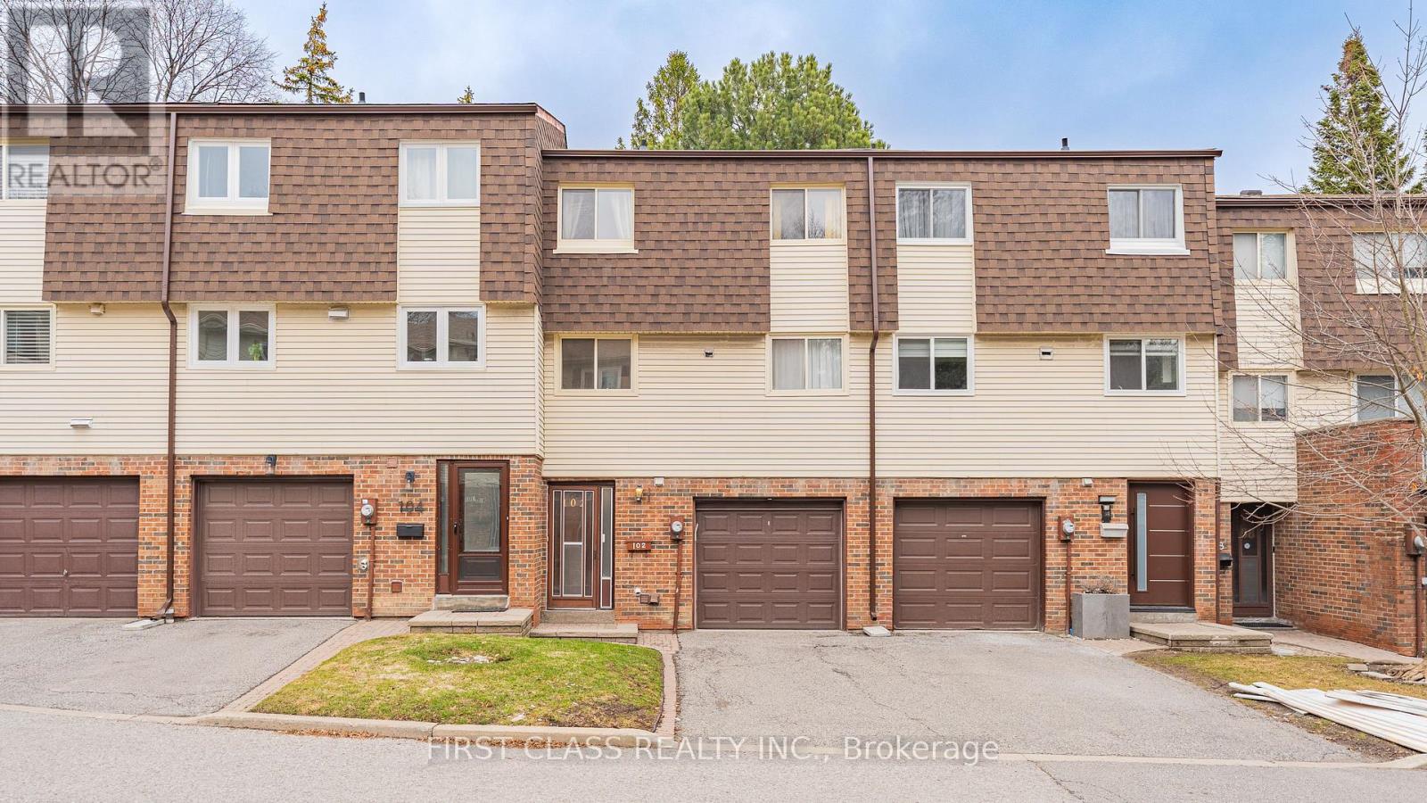 Photo of 102 Jenny Wrenway Way
