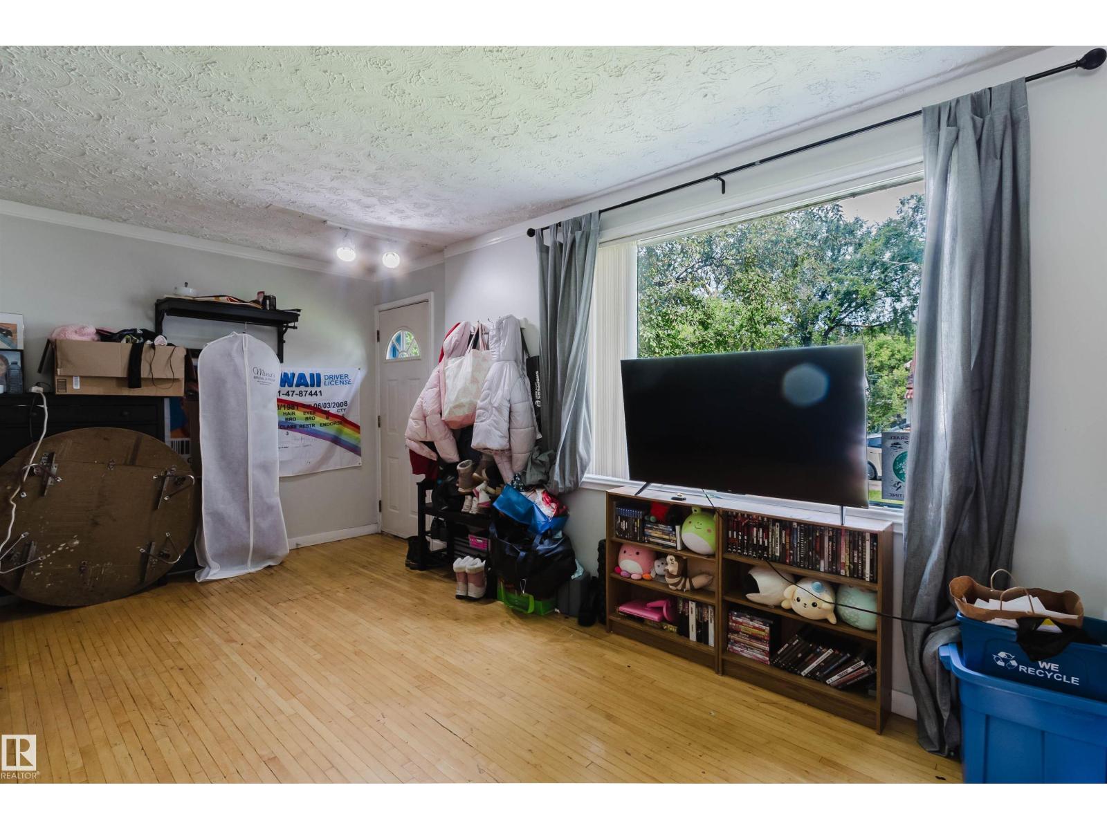 10955 72 AV NW, Parkallen (Edmonton), Edmonton photo 2