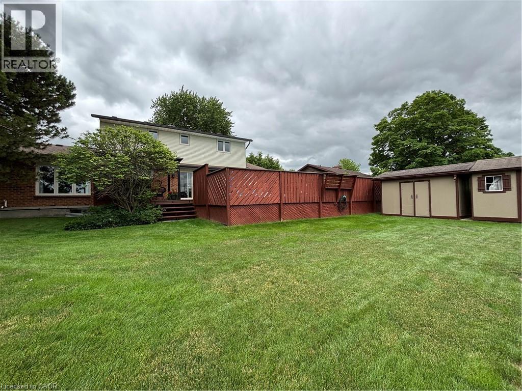 216 ALDERVIEW Drive, New Dundee — photo 2