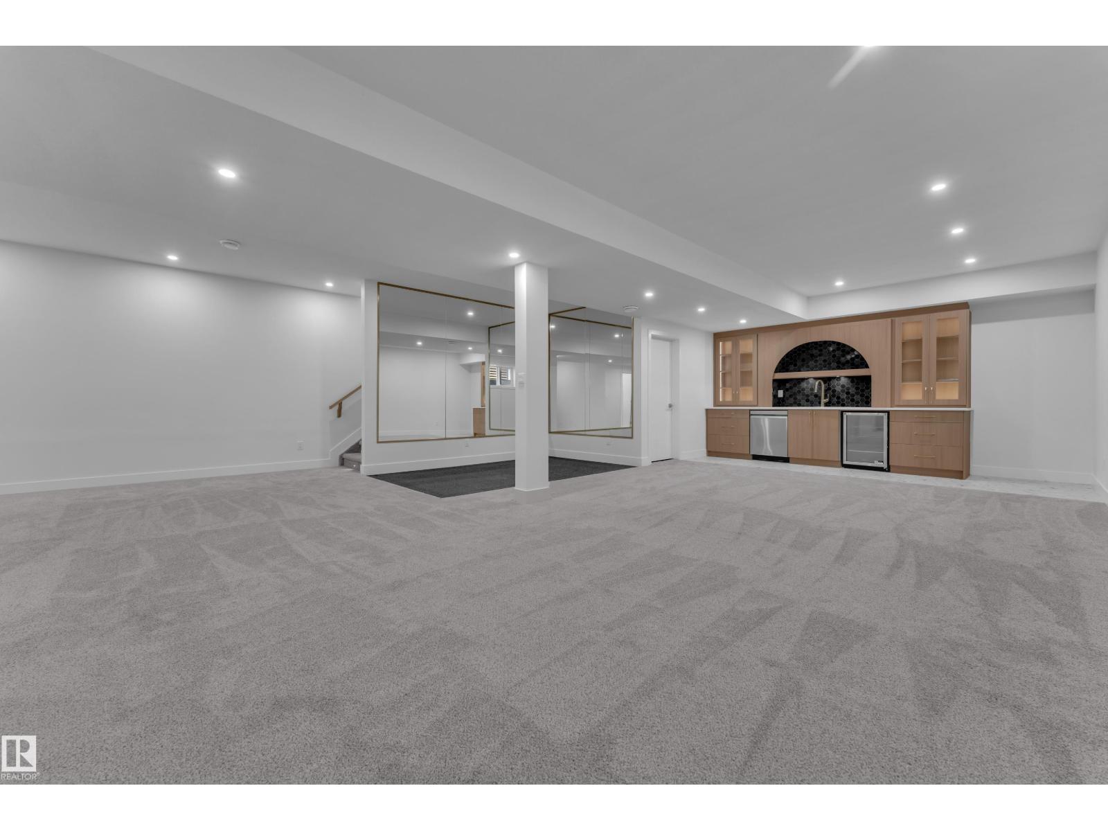 264 Falcon Crescent - 29