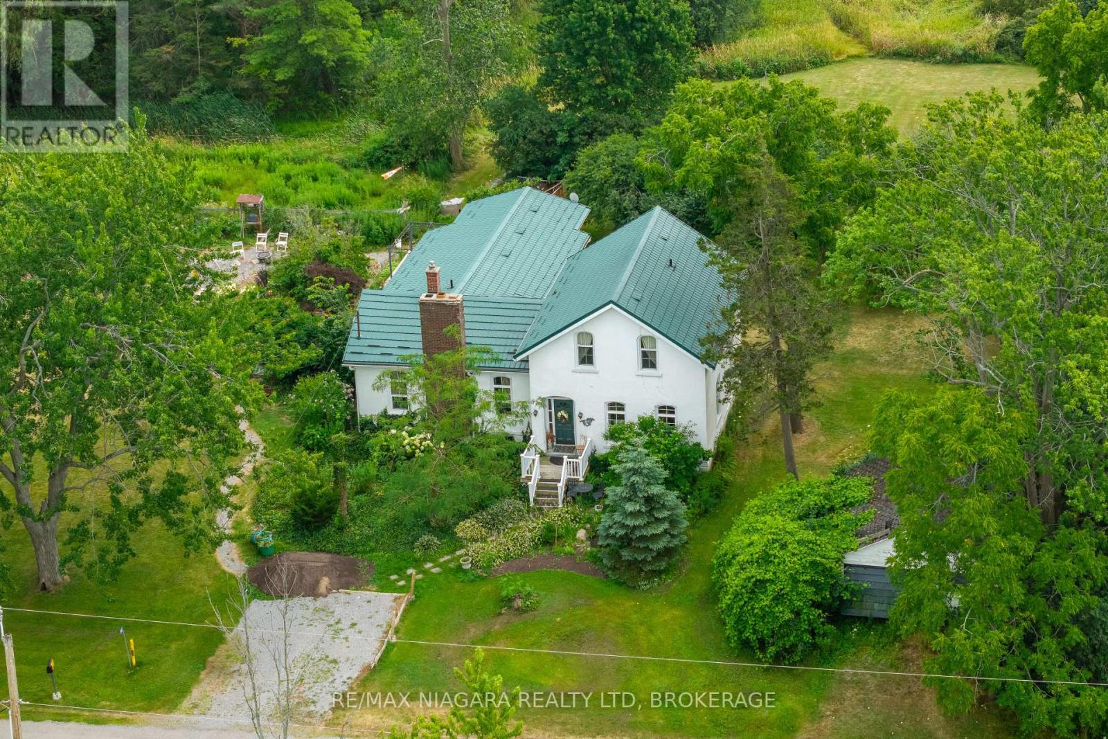 3847 BERTIE STREET - 1