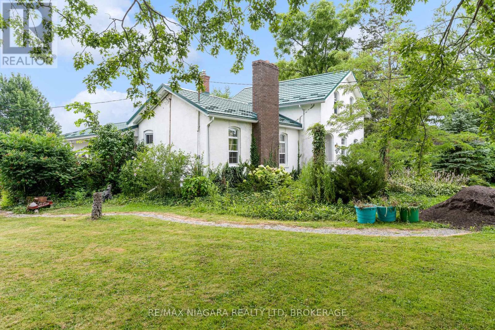 3847 BERTIE STREET - 4