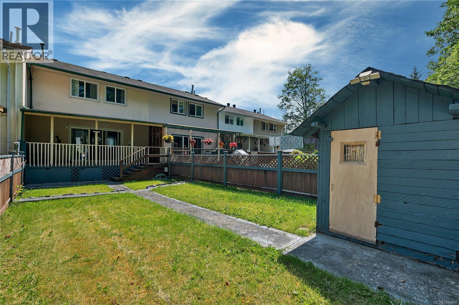 7312 Pine Dr, Port Hardy