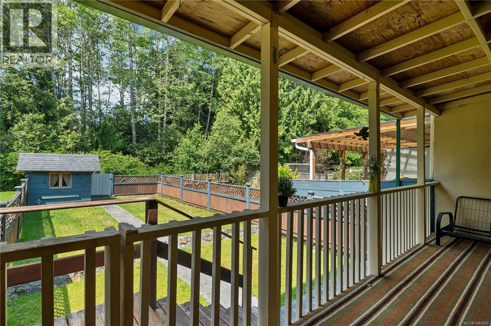 7312 Pine Dr, Port Hardy