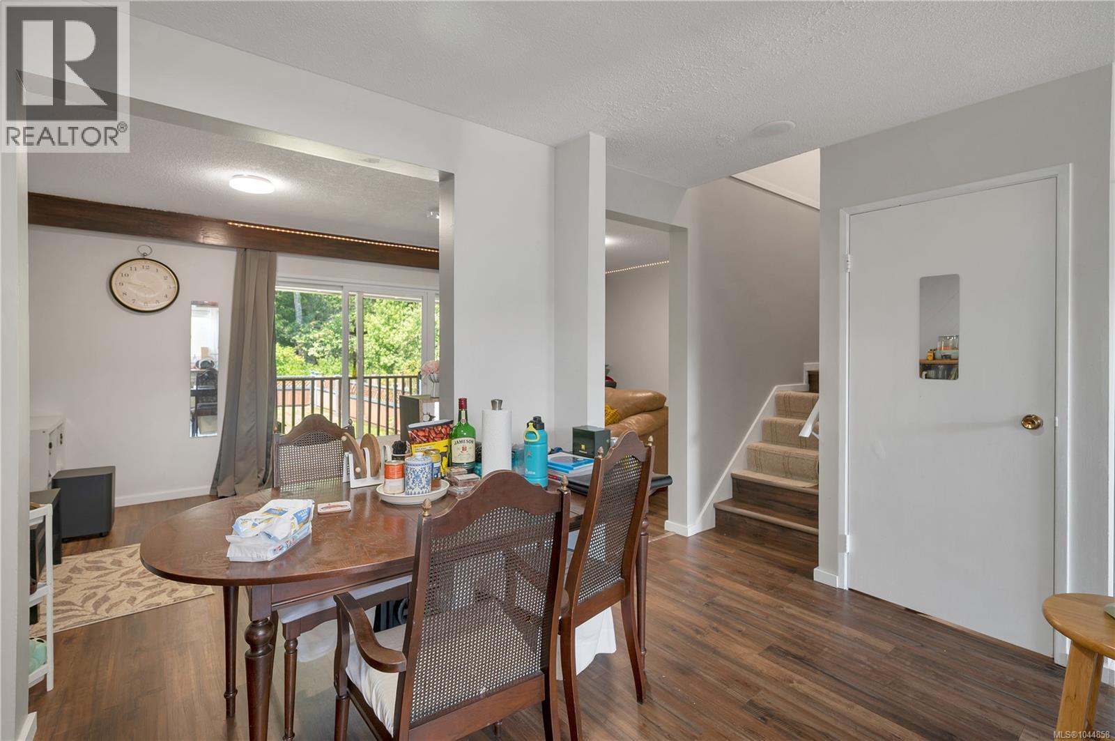 7312 Pine Dr, Port Hardy
