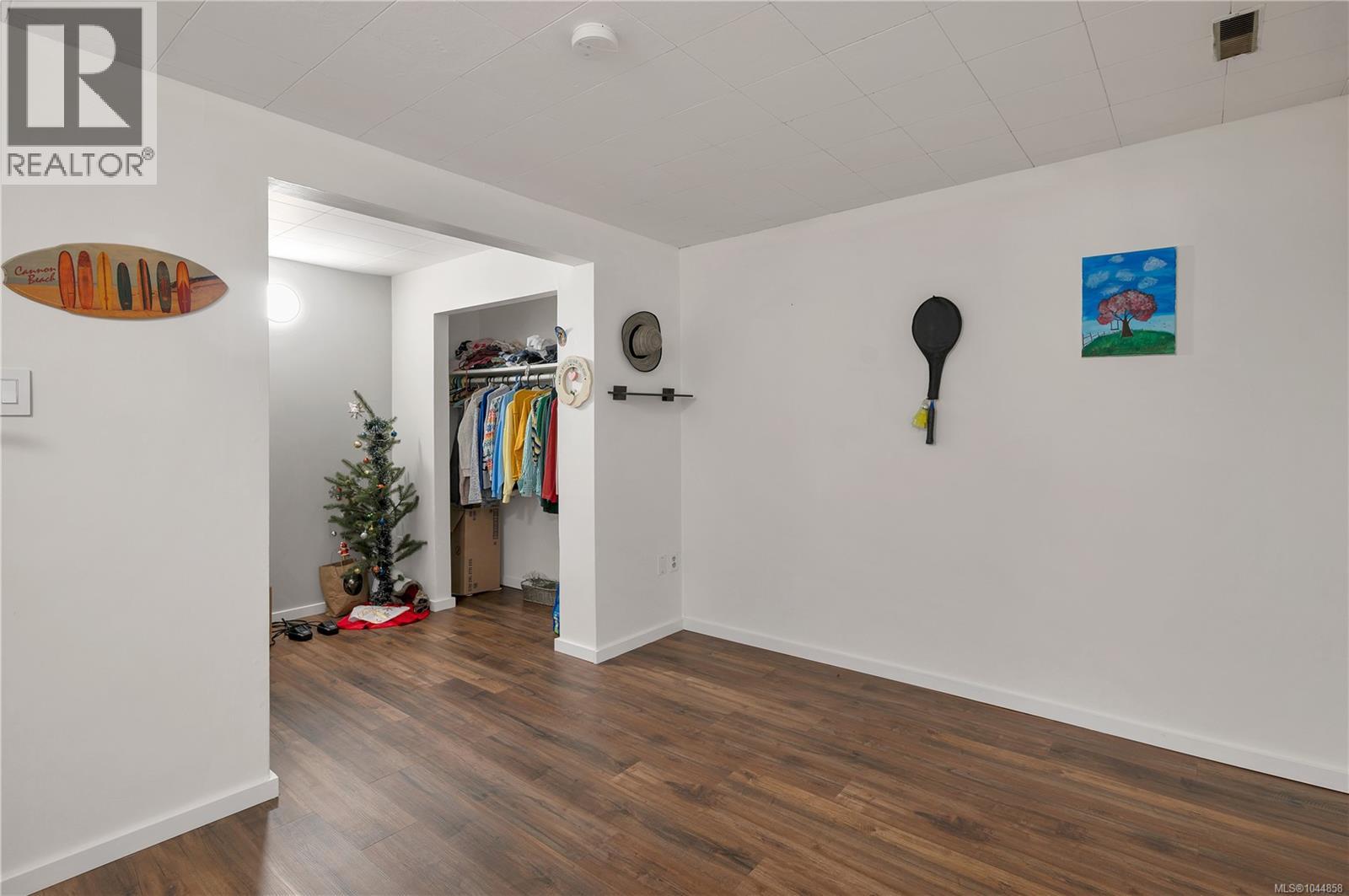 7312 Pine Dr, Port Hardy