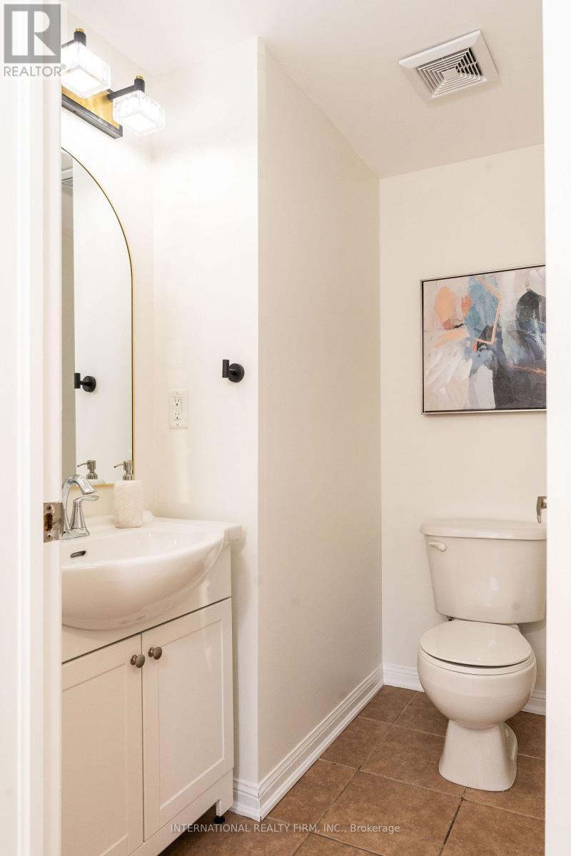 720 STAGG GARDENS - 12