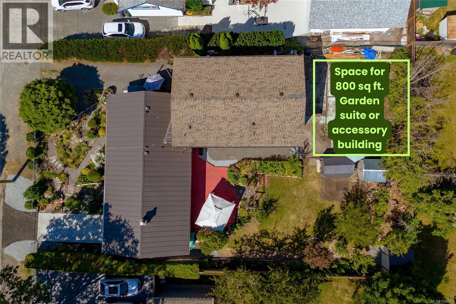 862 Canterbury Rd, Saanich