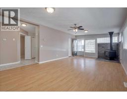 6027, 35468 Range Road 30, Rural Red Deer County, AB T4G0M3 Photo 7