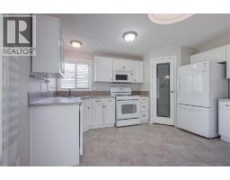 6027, 35468 Range Road 30, Rural Red Deer County, AB T4G0M3 Photo 11