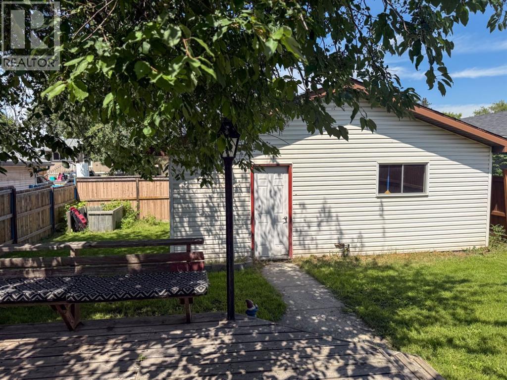 119 Fallswater Crescent NE - Image 21
