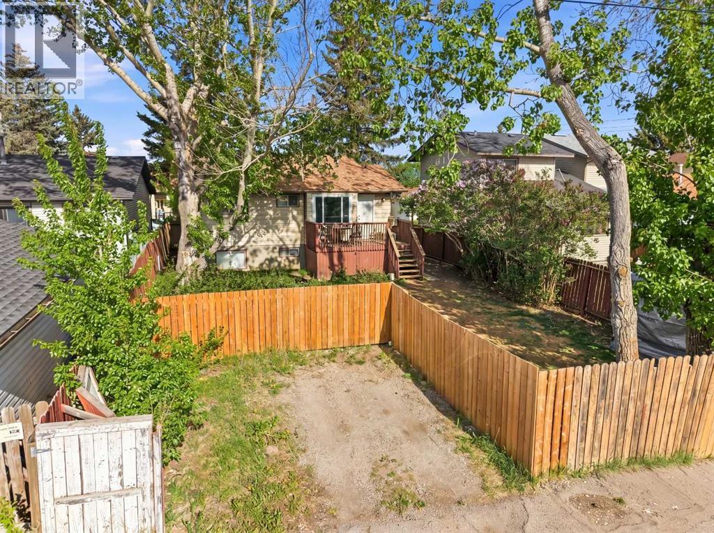 84 Falconridge Place NE - Image 33