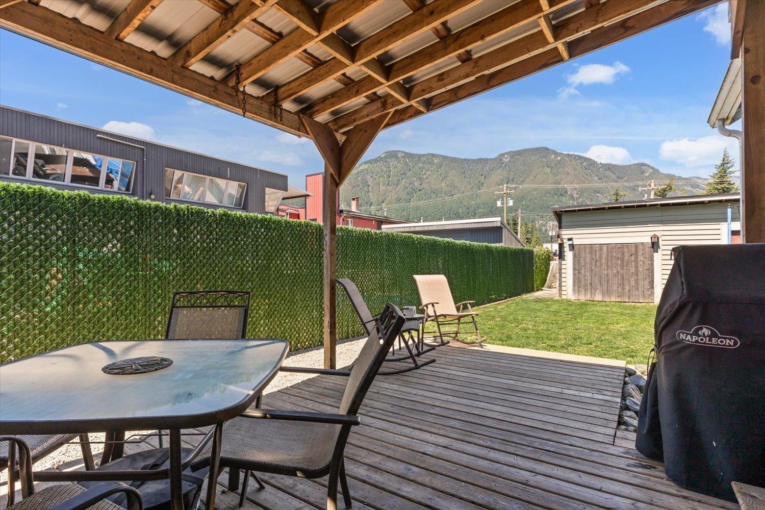 325 HUDSON BAY STREET, Hope, Hope
