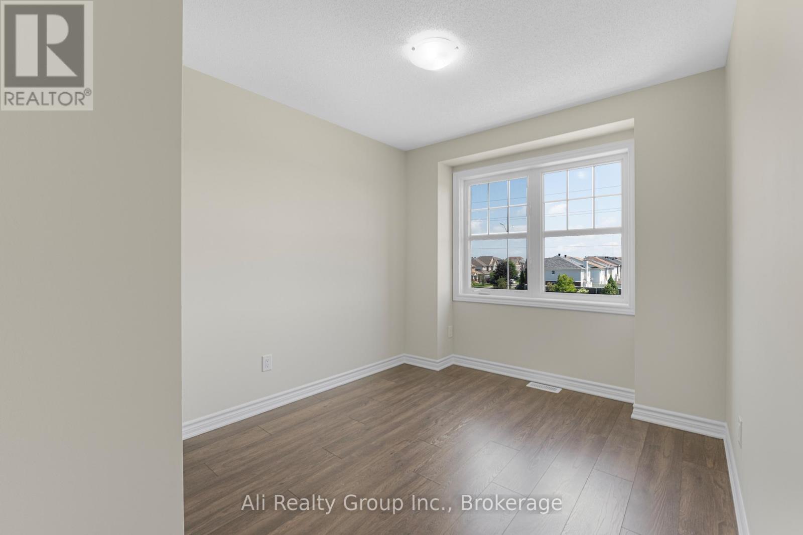 359 SWEETFERN CRESCENT - Image 20