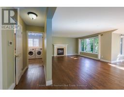 Bedroom - Upper - 44 Tanager Drive, Guelph, ON N1C1B6 Photo 13
