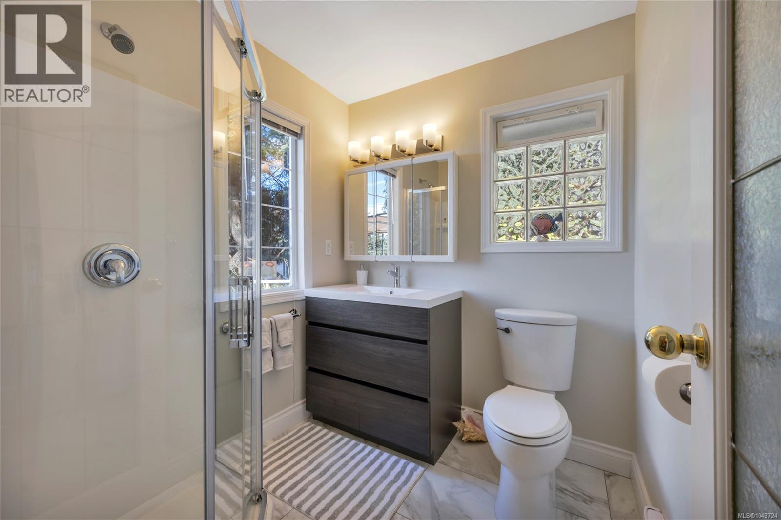 3259 Dolphin Dr - 42