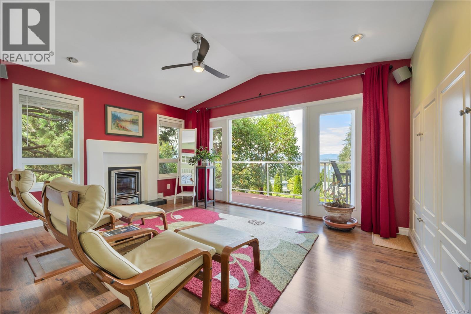 3259 Dolphin Dr - 32