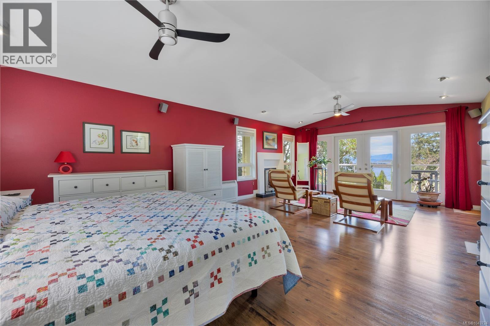 3259 Dolphin Dr - 34