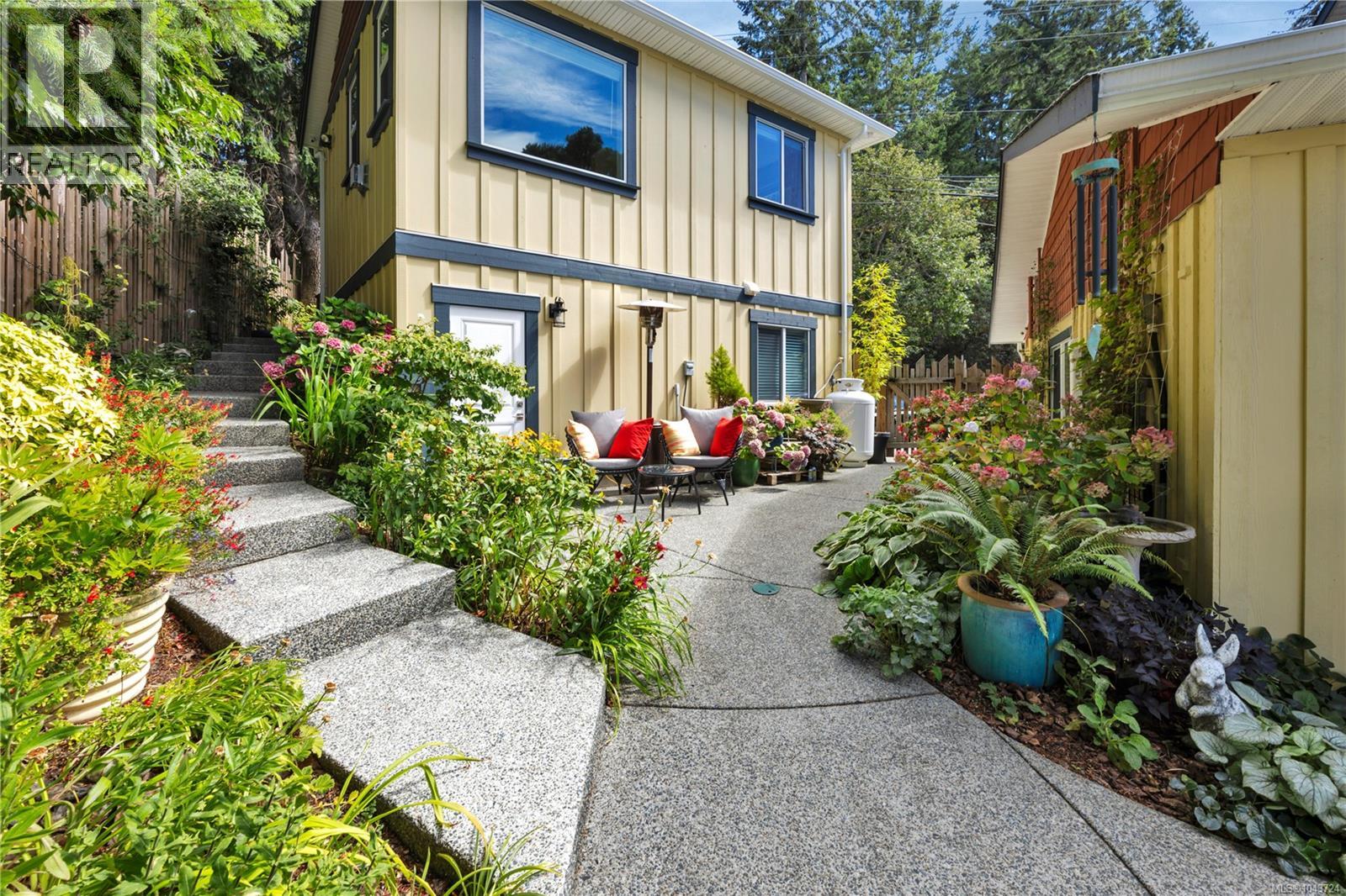 3259 Dolphin Dr - 52