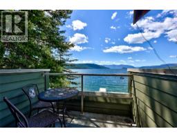 Kitchen - 6058 Davis Road, Magna Bay, BC V0E1L0 Photo 11