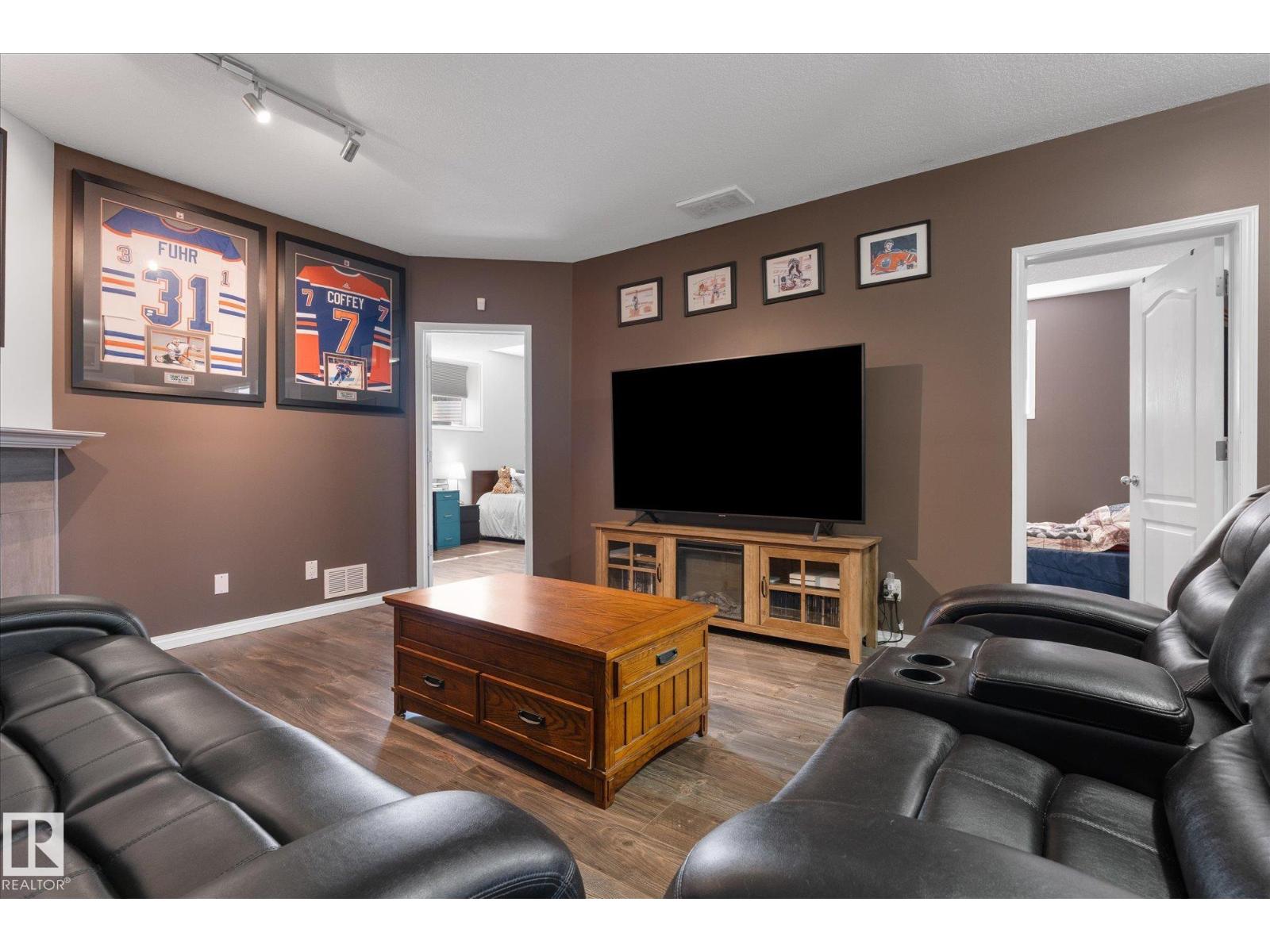 4009 158 AV NW - 35