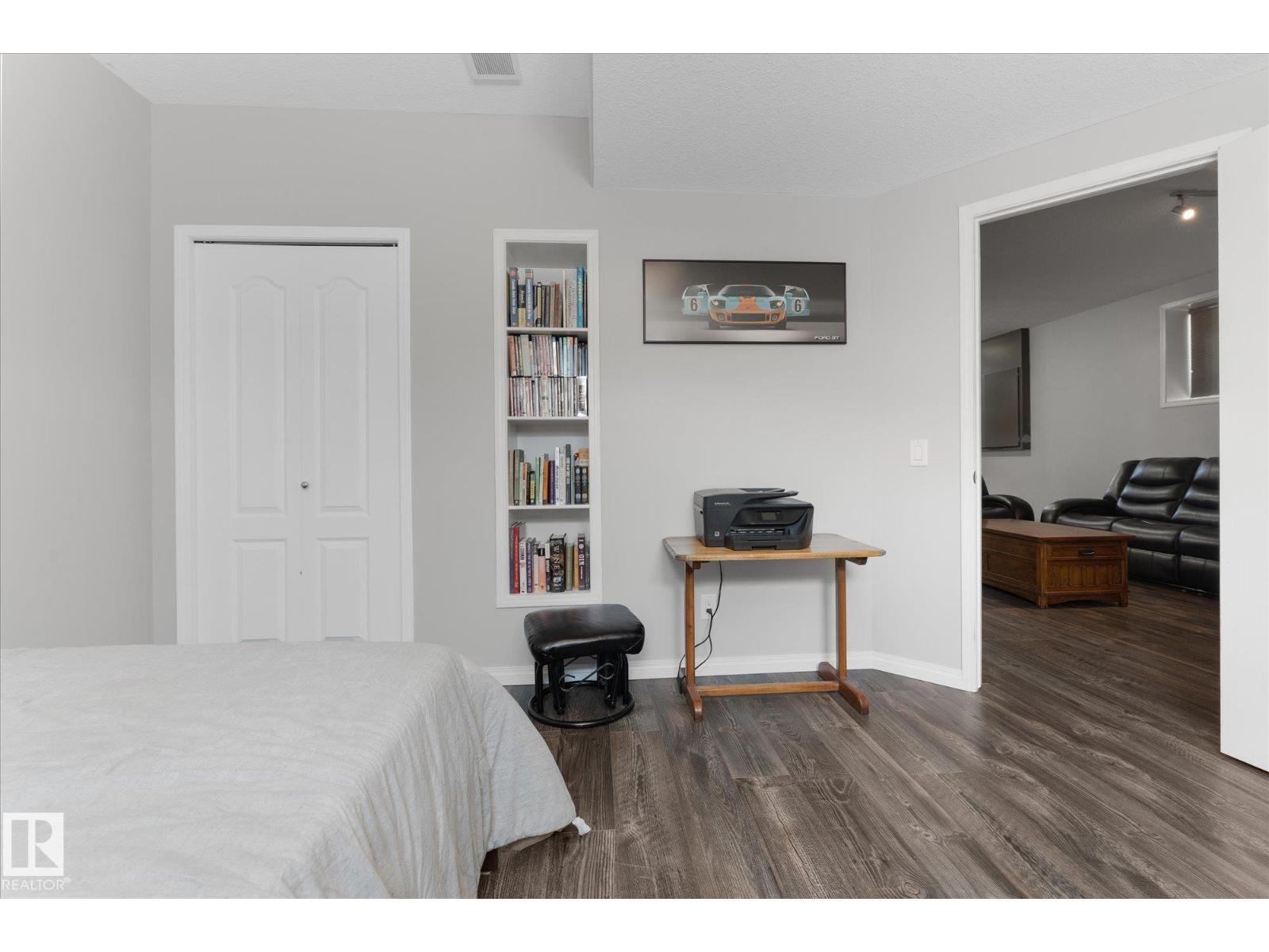 4009 158 AV NW - 40