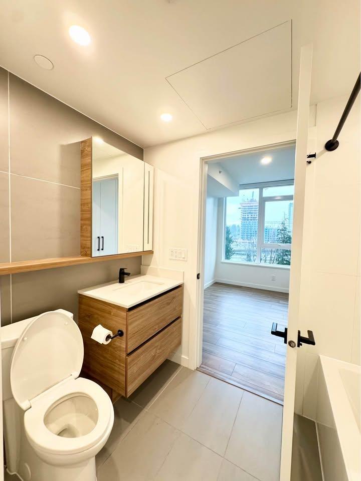 2 Bed, 1 Bath House for Rent in Surrey – 6XX 10448 UNIVERSITY DRIVE, Surrey – MLS# R3151877 - Image 9