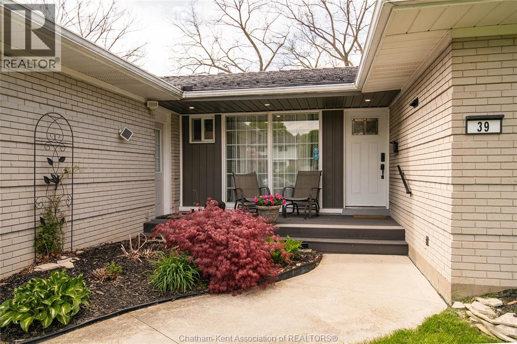 39 Chippewa DRIVE - 2