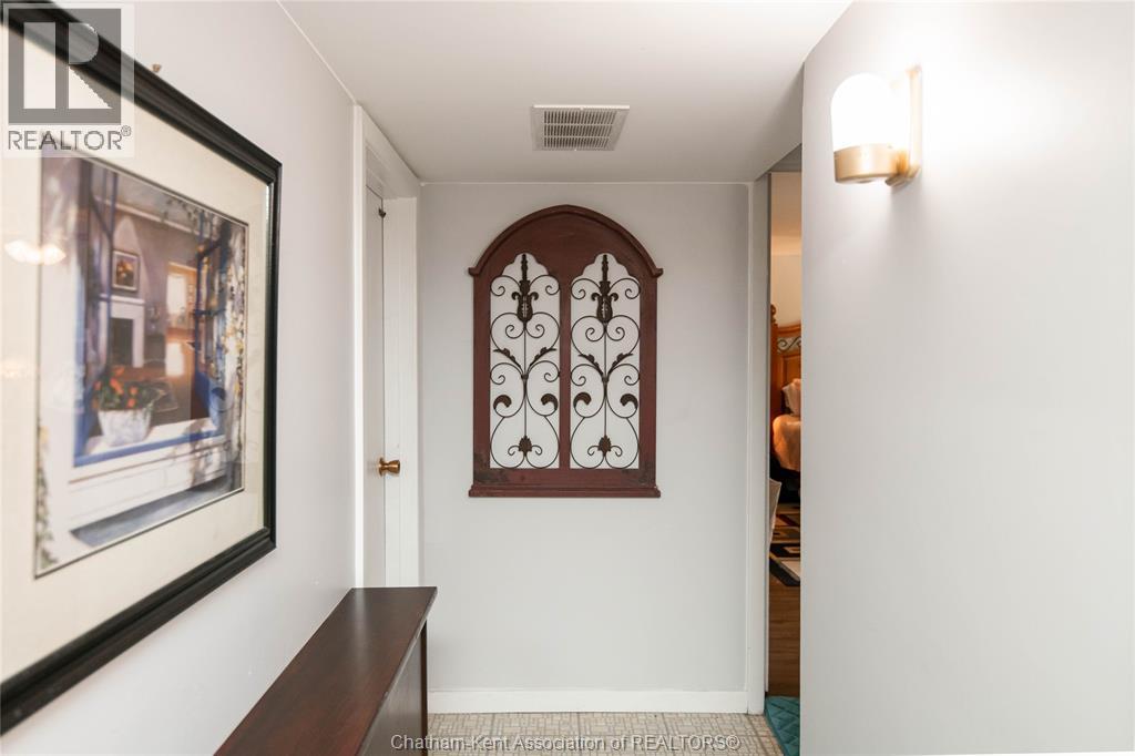 39 Chippewa DRIVE - 27