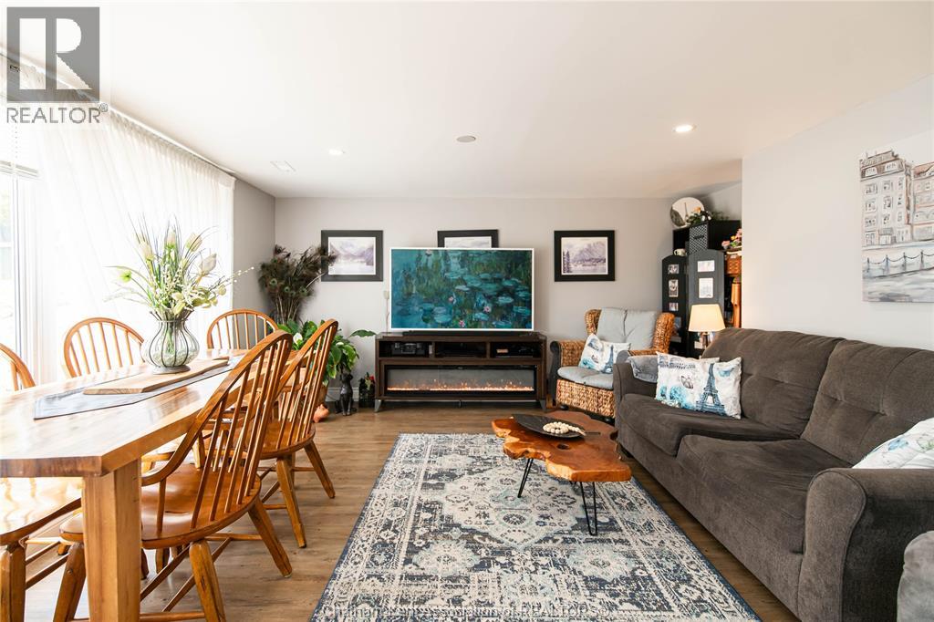 39 Chippewa DRIVE - 24