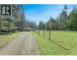 Family room - 137 Forest Ridge Rd, Salt Spring, BC V8K1W4 Photo 13