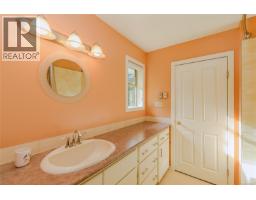 137 Forest Ridge Rd, Salt Spring, BC V8K1W4 Photo 34