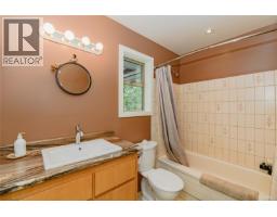 137 Forest Ridge Rd, Salt Spring, BC V8K1W4 Photo 36