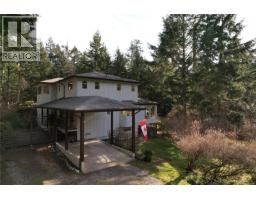 Entrance - 137 Forest Ridge Rd, Salt Spring, BC V8K1W4 Photo 9