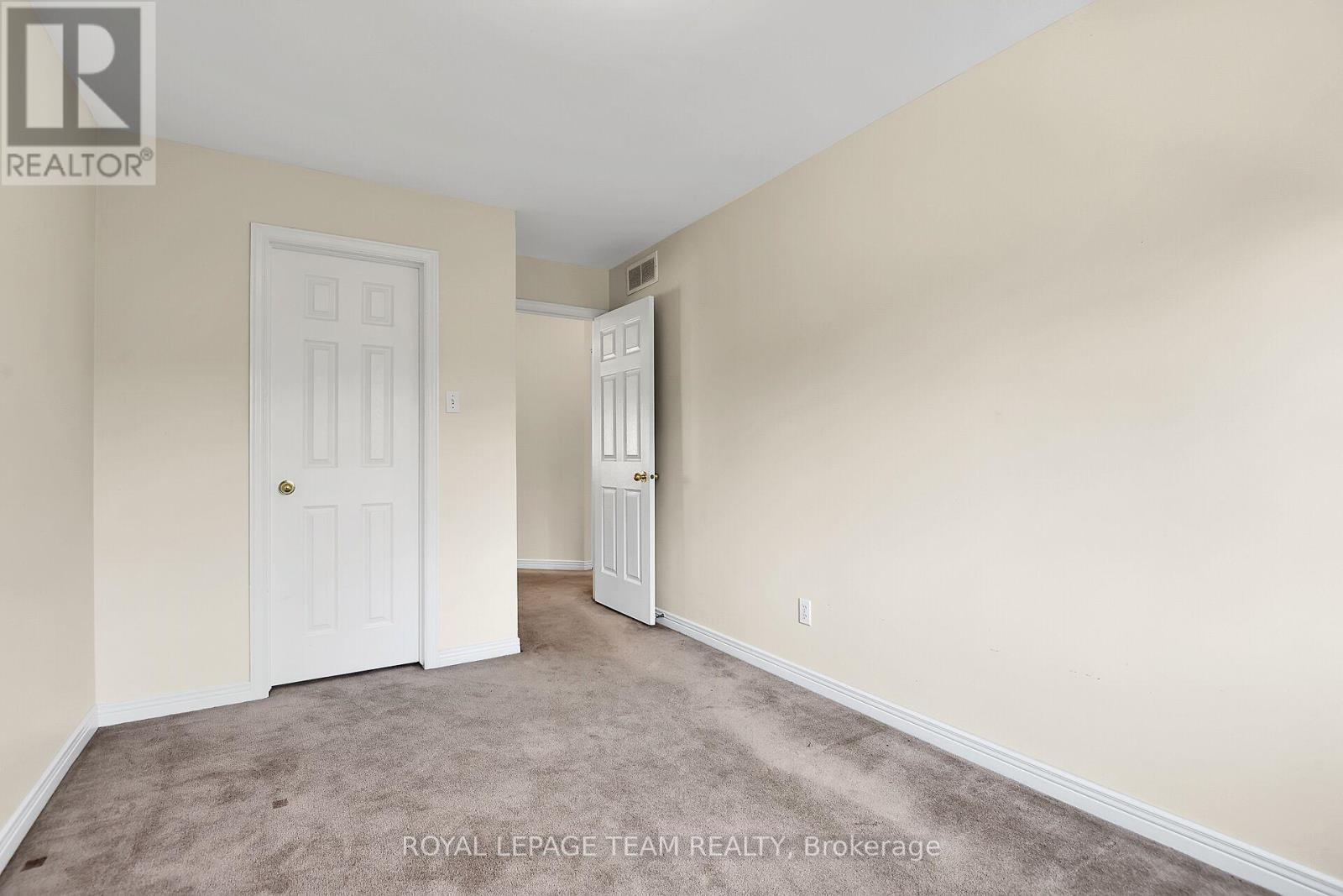 307 CYR AVENUE - 40