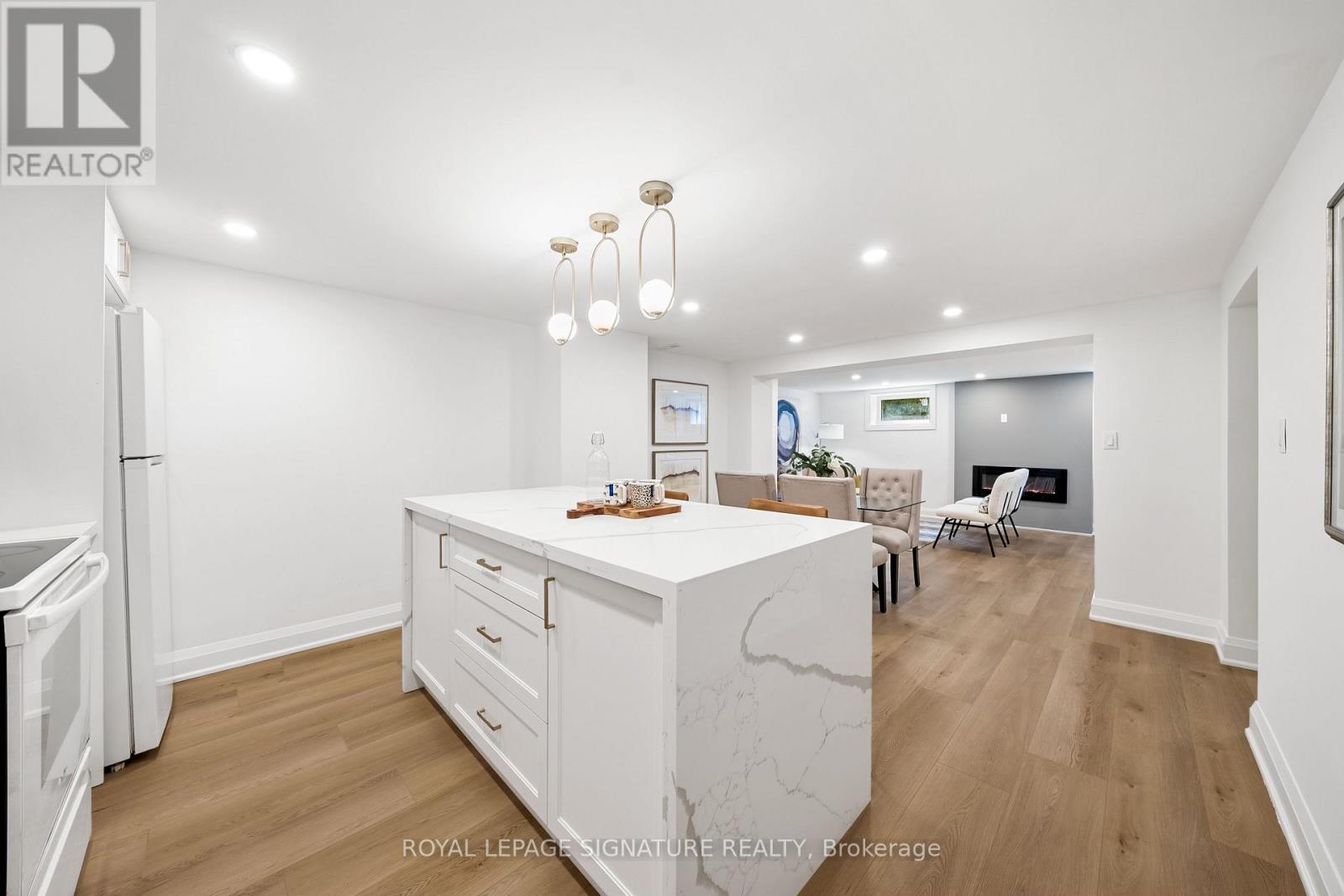 LOWER - 247 KATHRYN CRESCENT