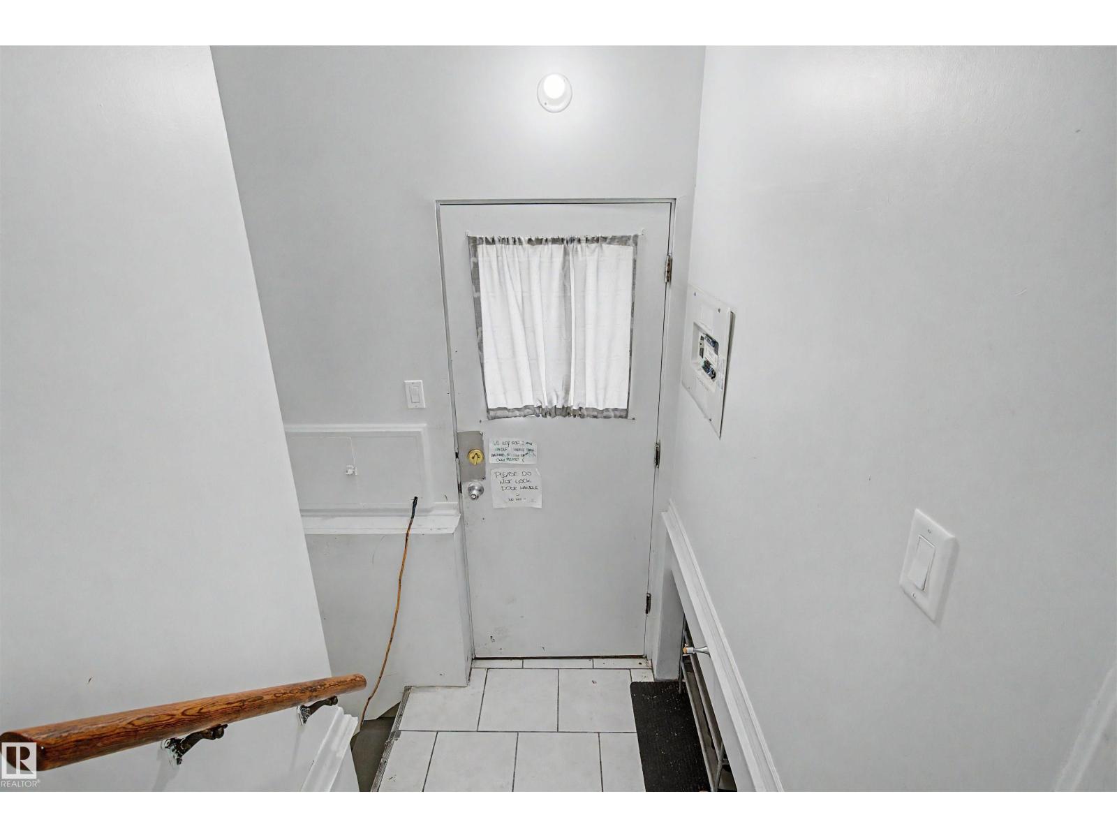 8215 149 Street NW - 28