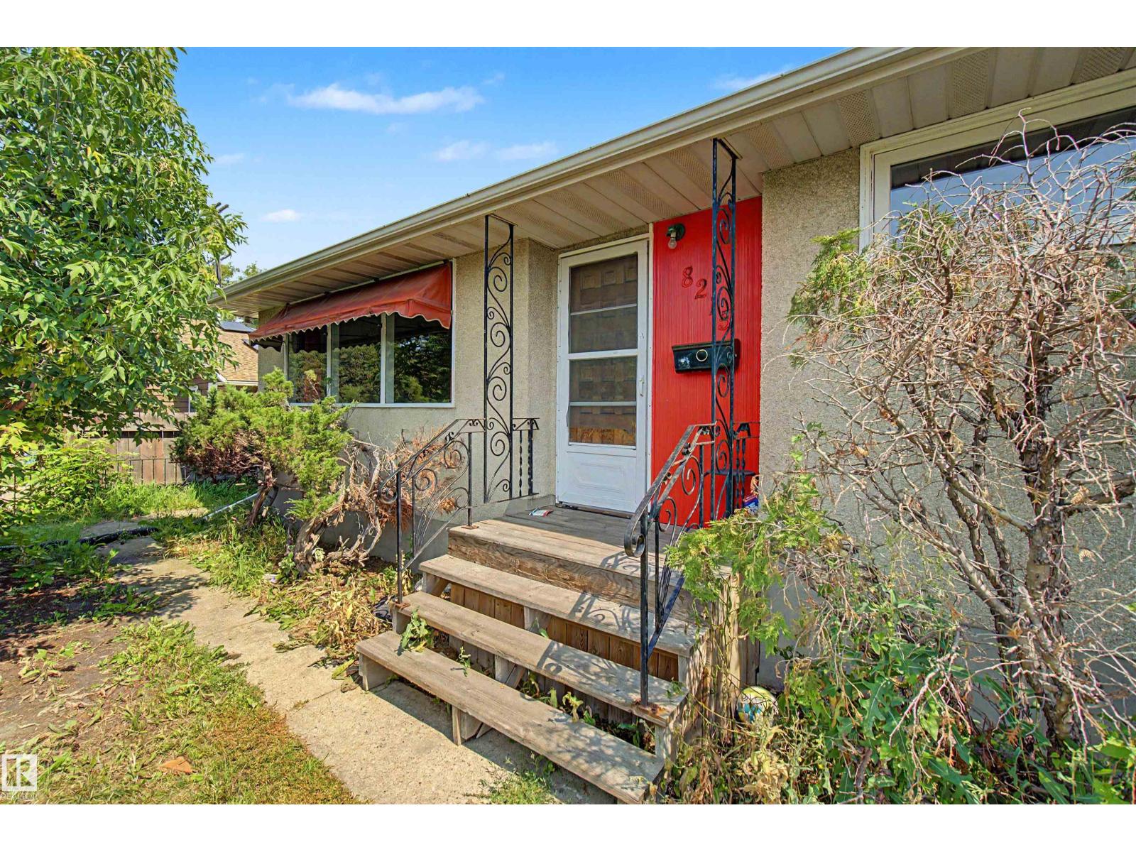 8215 149 Street NW - 4