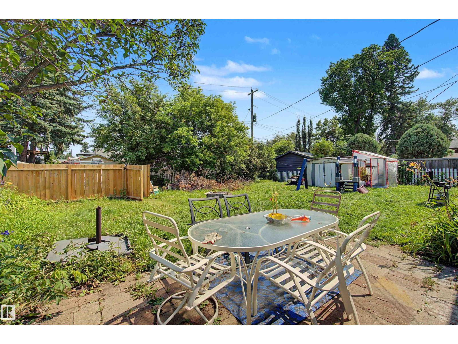 8215 149 Street NW - 55