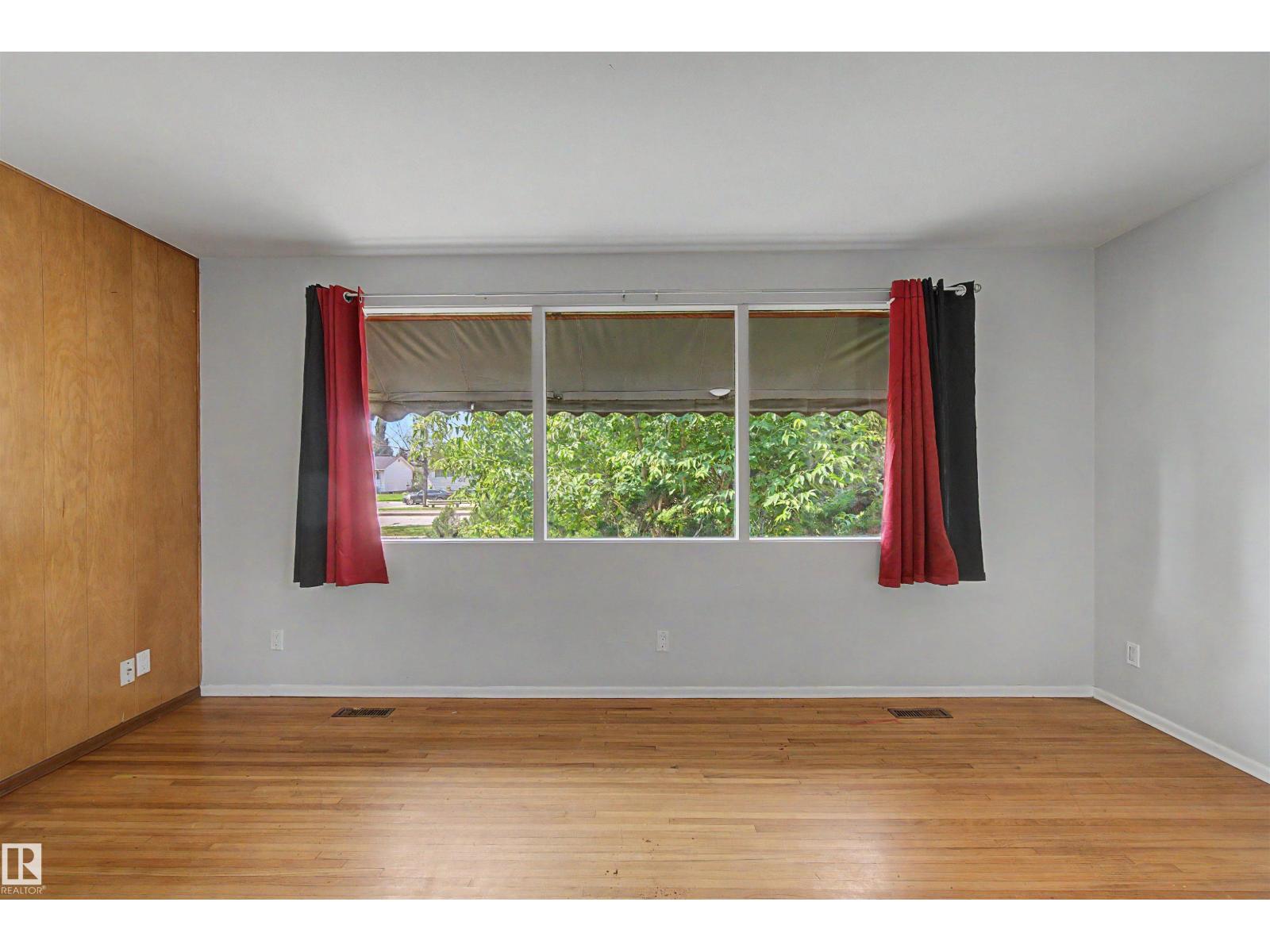 8215 149 Street NW - Image 8