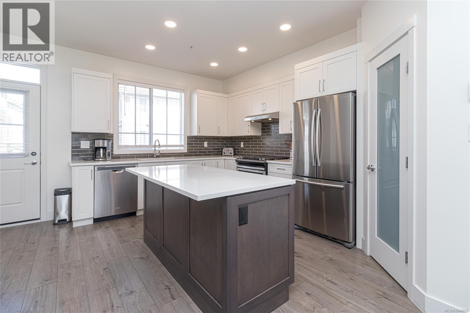 #50 370 Latoria Blvd - 12