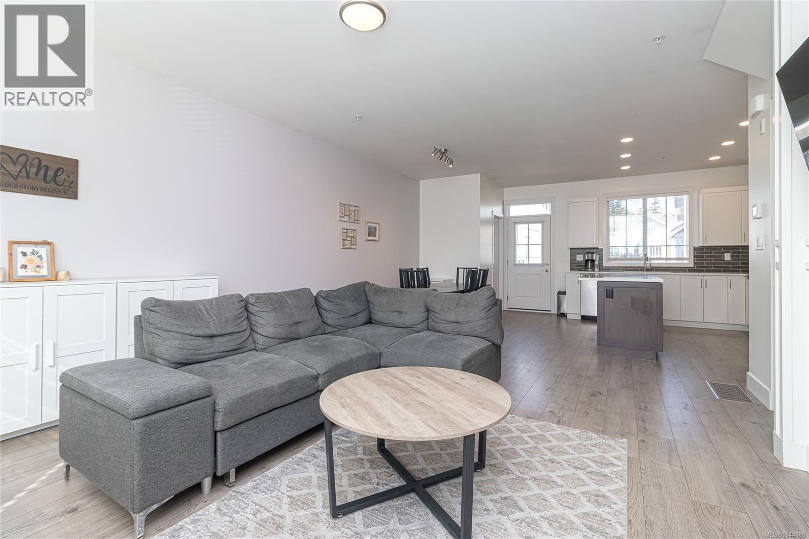 #50 370 Latoria Blvd - 7
