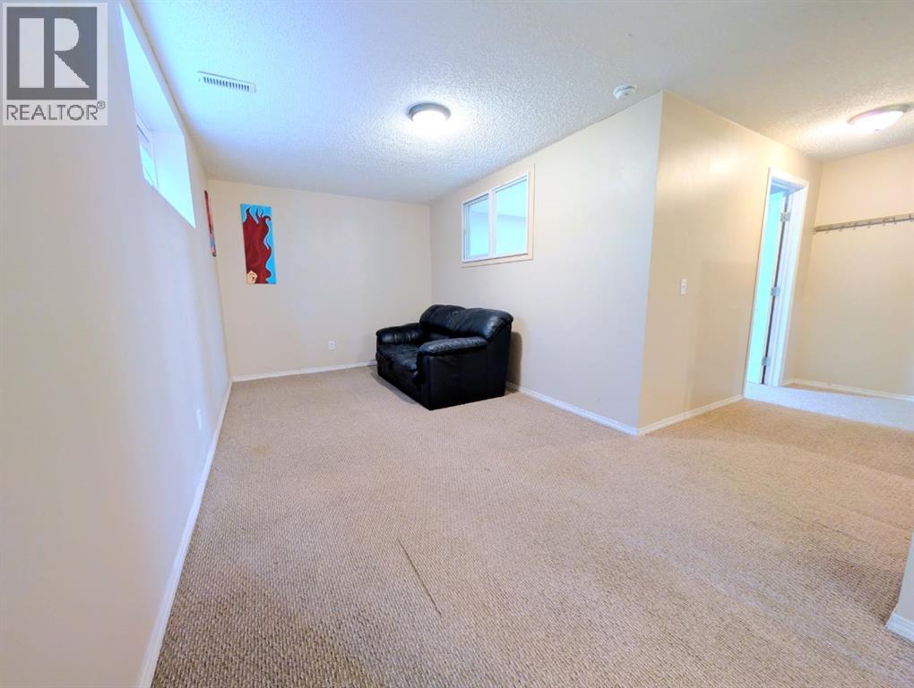 184 TARALAKE Terrace NE - 24