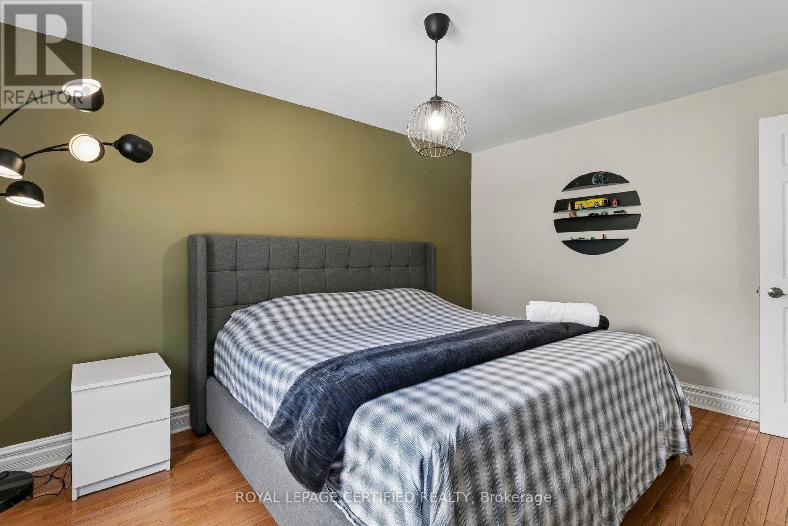 33 DONALD AVENUE - 20