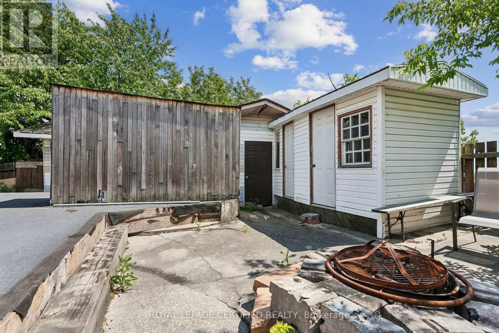 33 DONALD AVENUE - 33