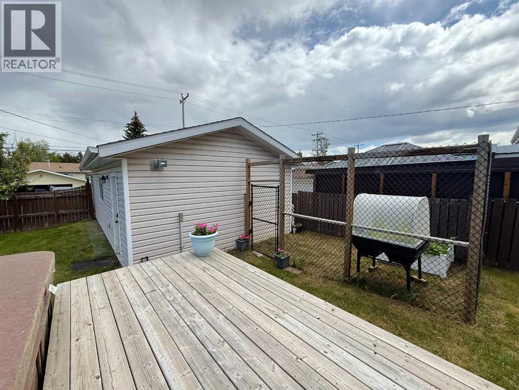 1109 56 Street - Photo 33