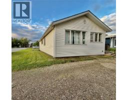832 106 Avenue, Dawson Creek, BC V1G2N4 Photo 21
