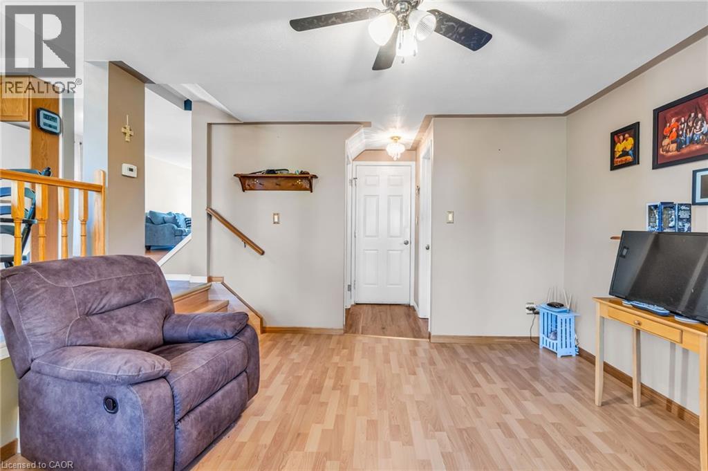 111B MILLER Crescent - 21